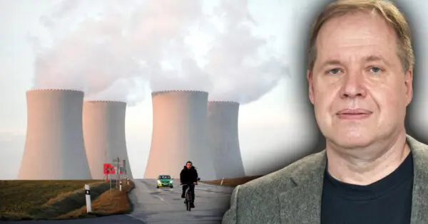 Hynek Beran 1. díl: Jsme suverénním státem, neměli bychom být servilní ani na Východ, ani na Západ