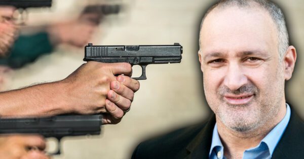 David Bohbot 2. díl: Je velice důležité, aby každý, kdo je schopný a odpovědný, měl zbraň