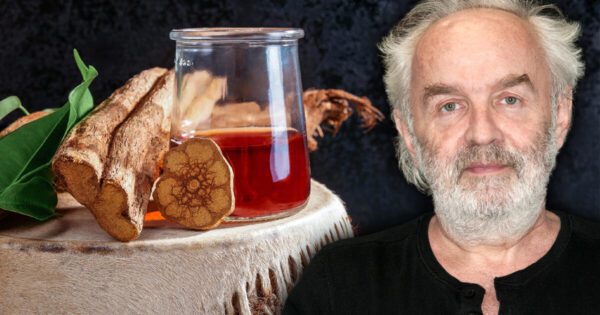 Jiří Kuchař 4. díl: Užívání ayahuascy, či psilocybinu může člověka připravit o rozum a zdraví. Lepší je dát si víno, pivo, nebo jít do lesa