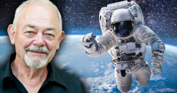 Stanislav Kužel 3. díl: Kosmické výboje by nás mohly „svést“ na správnou cestu, protože ve vesmíru si lidé uvědomují, že jsme jedna parta